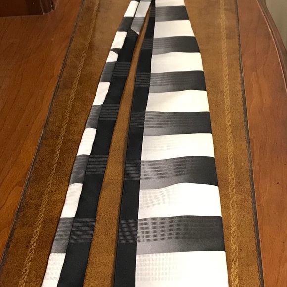 Colours by AlexanderJulian B&W silk tie - Picture 2 of 6